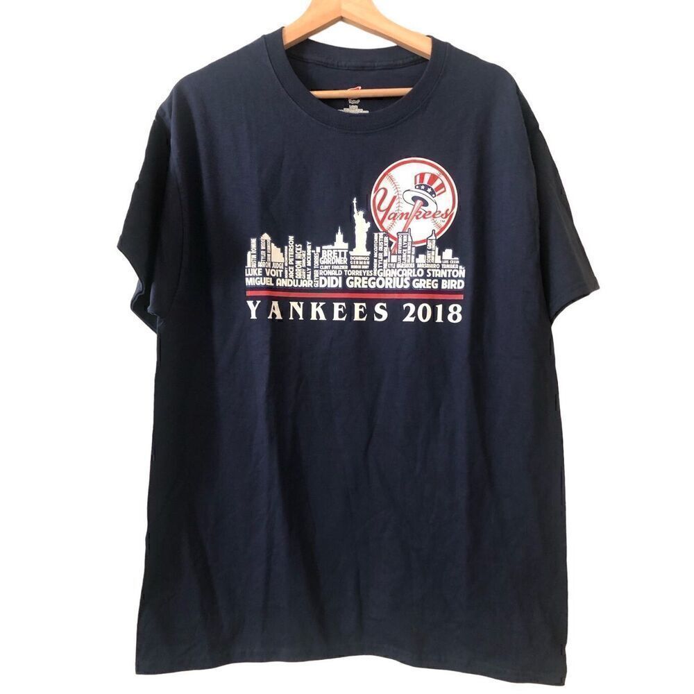 New York Yankees T-shirt Men’s Size Large
